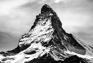 black and white mountain HD wallpaper