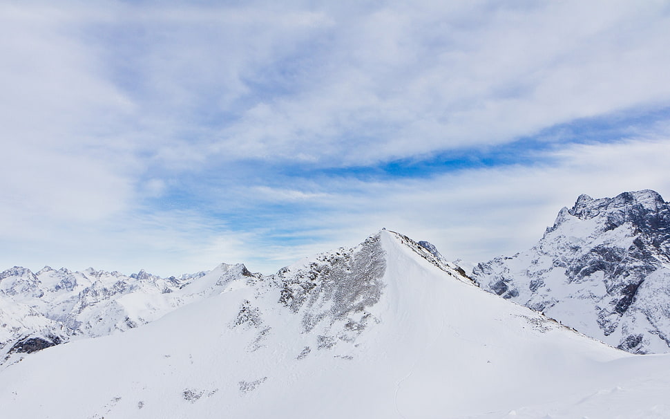 mountain with snow photo HD wallpaper