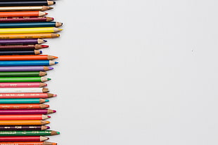assorted color of pencils