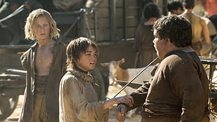 boy's gray long-sleeved top, Arya Stark, Hot Pie, Needle (Sword), Maisie Williams