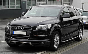 black Audi minivan HD wallpaper