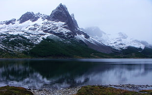 green mountain near body of water, lake, winter, mountains, Chile HD wallpaper
