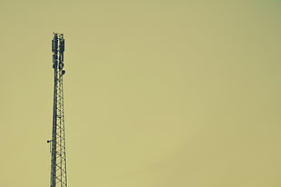 gray transmission tower, radio, tower, skyline, minimalism HD wallpaper