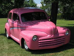 pink classic car HD wallpaper