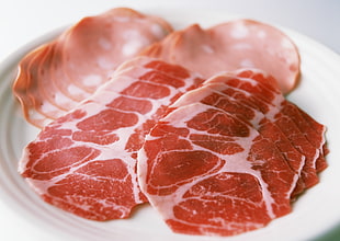 thin slide meat lot selective photo on white plate HD wallpaper
