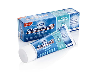 Oral-B Blend-a-med pro exprt toothpaste with box