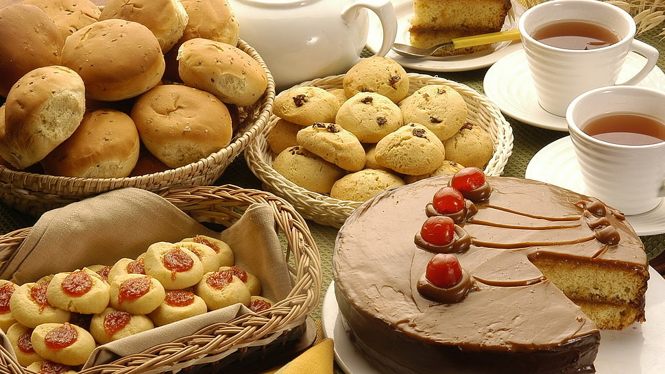 baked pastries HD wallpaper