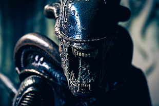 Xenomorph from Aliens movie still screenshot, Xenomorph, toys, Alien (movie) HD wallpaper