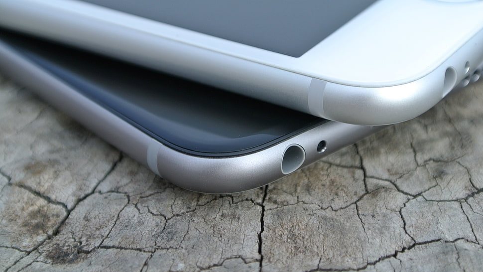 two silver and space gray iPhone 6's HD wallpaper
