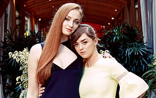 Maisie Williams and Sophie Turner HD wallpaper