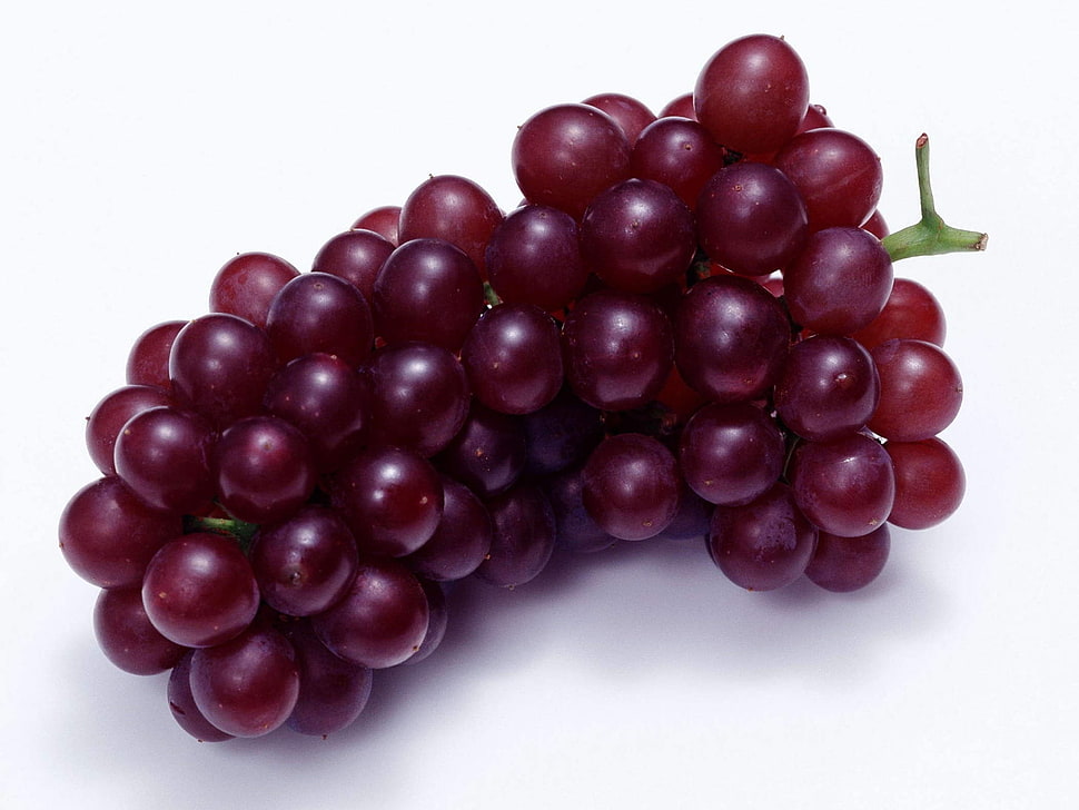 bunch of grapes HD wallpaper