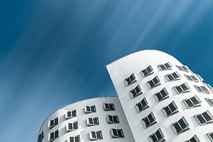 white high-rise building, Düsseldorf, architecture, Germany, Gehry-House