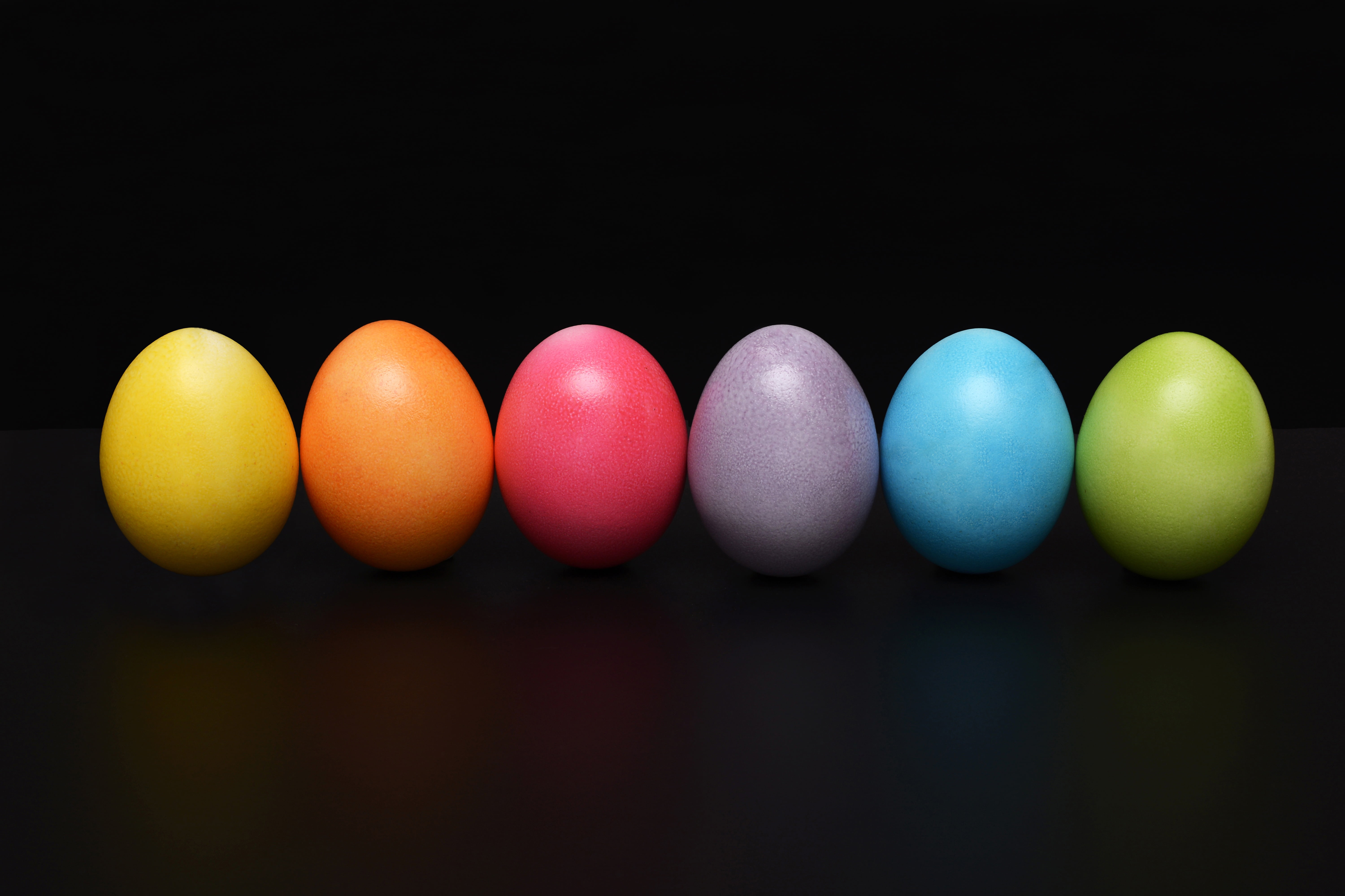 six assorted color eggs