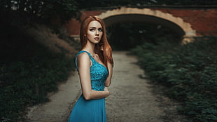 woman wearing blue lace tank dress HD wallpaper