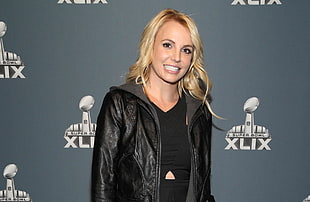 woman in black full-zipped jacket HD wallpaper