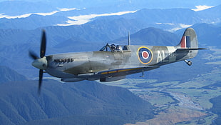 gray jet plane, World War II, military, aircraft, military aircraft HD wallpaper