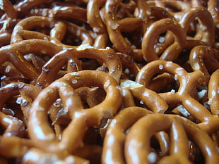 brown pretzel lot