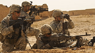 men's brown suit, army, soldier, M4, M240