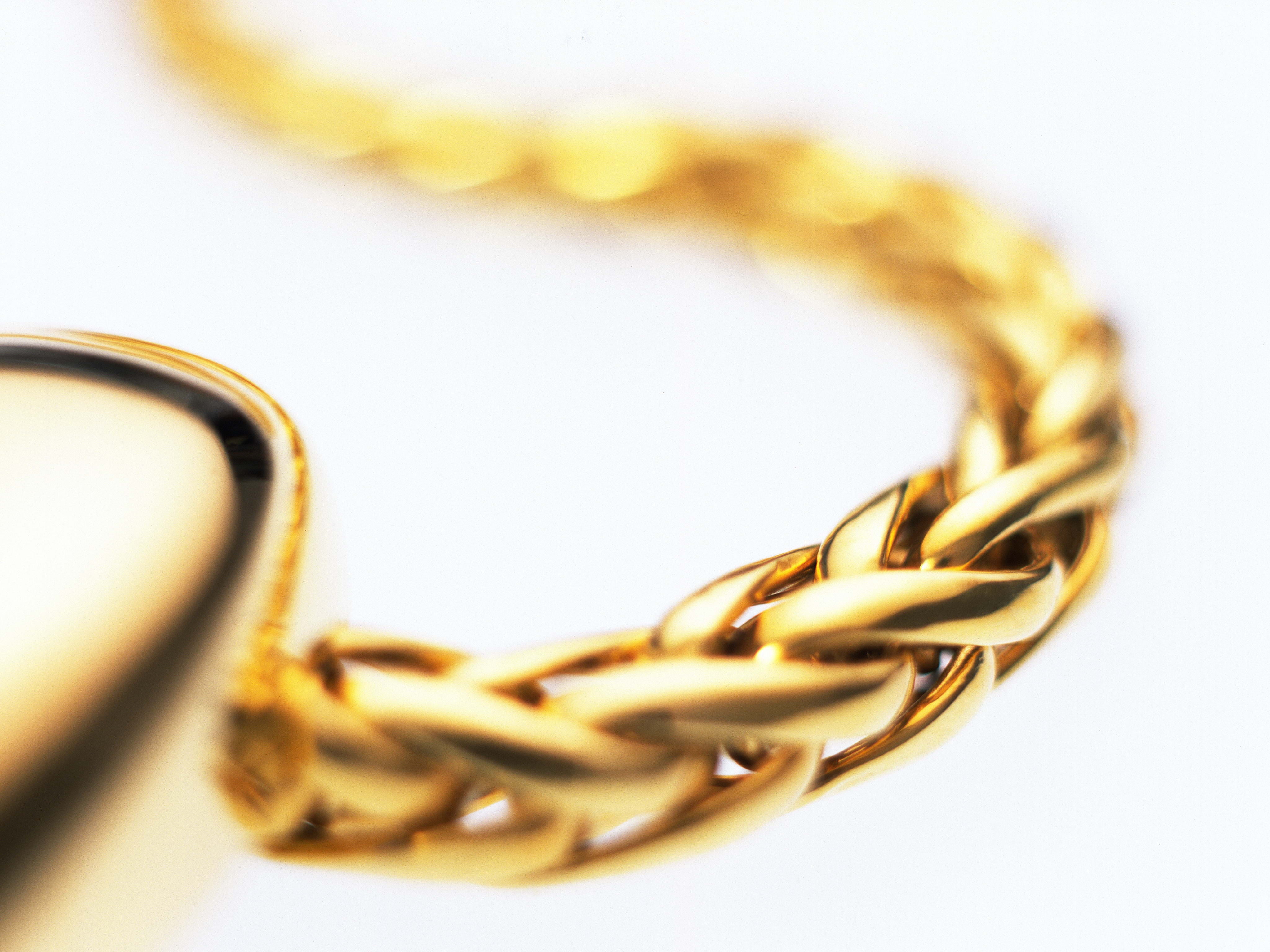 gold chain accessory