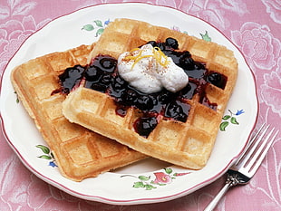 blueberry waffle dish