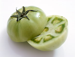 sliced green tomato HD wallpaper