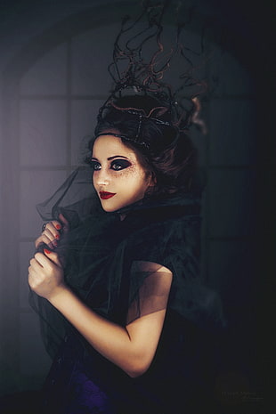 woman wearing black and purple lace dress HD wallpaper
