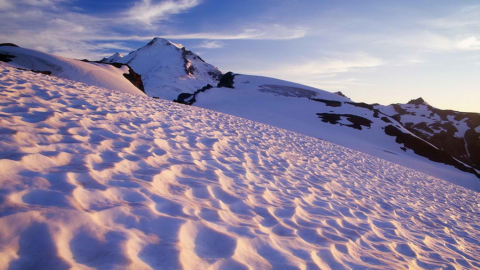 mountain covered with snow HD wallpaper