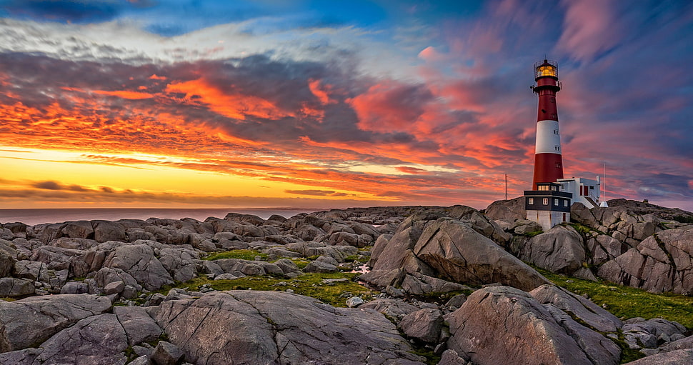 red and white ligthhouse, sky, sunlight, lighthouse, clouds HD wallpaper