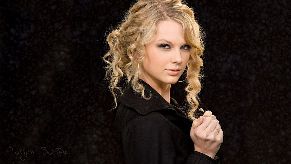 Taylor Swift wearing black dress HD wallpaper
