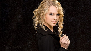 Taylor Swift wearing black dress
