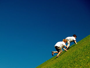 boy's white shirt, hills, grass, children, climbing HD wallpaper