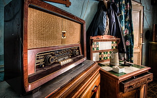 brown transistor radio, vintage, radio HD wallpaper