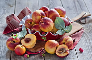 shallow focus photography of red apples