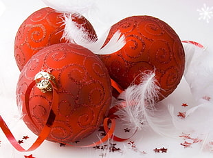 three red baubles