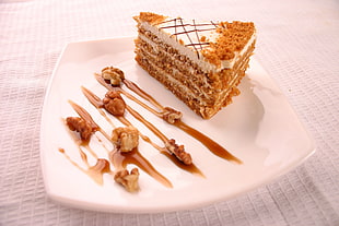 white and brown sliced cake