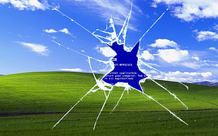 Cracked screen windows wallpaper