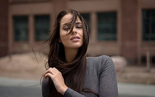 woman wearing gray sweater HD wallpaper
