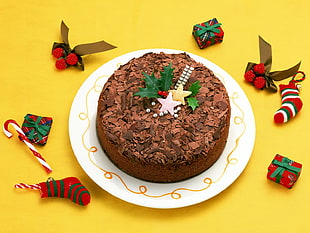 round chocolate cake HD wallpaper