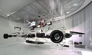 black automotive wheel, car, racing, Formula 1