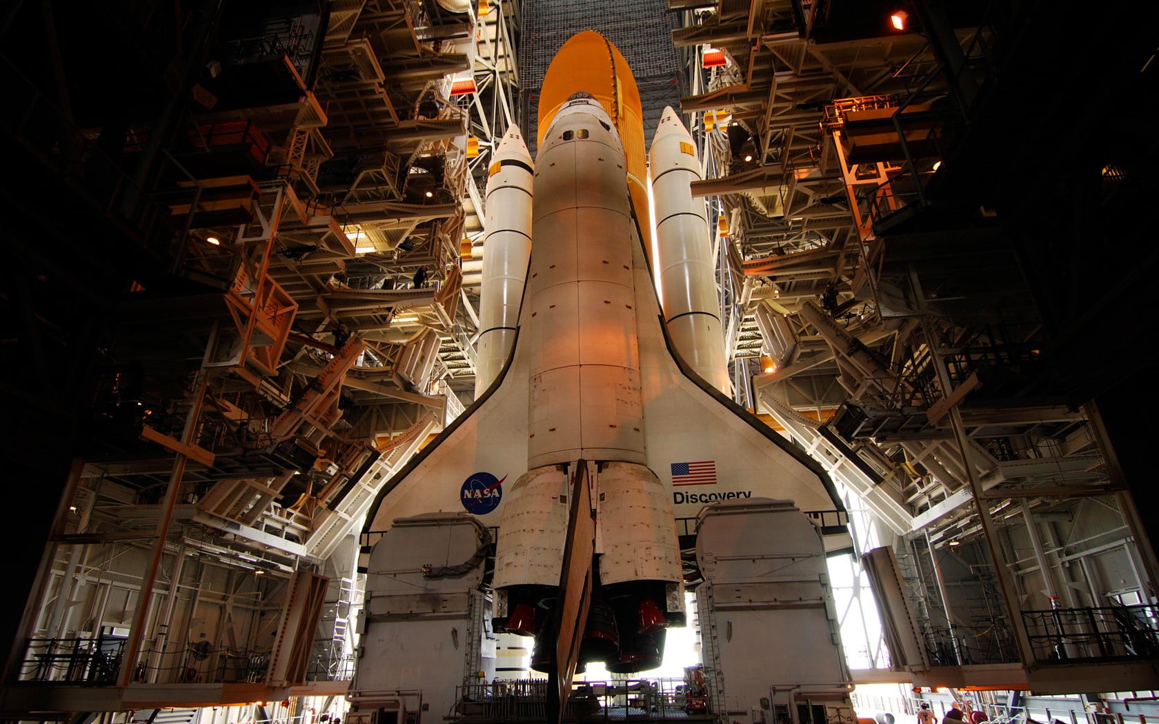 white NASA rocket, NASA, space shuttle, Discovery
