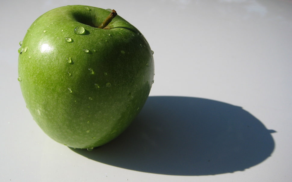 green apple fruit, green, macro, water drops, shadow HD wallpaper