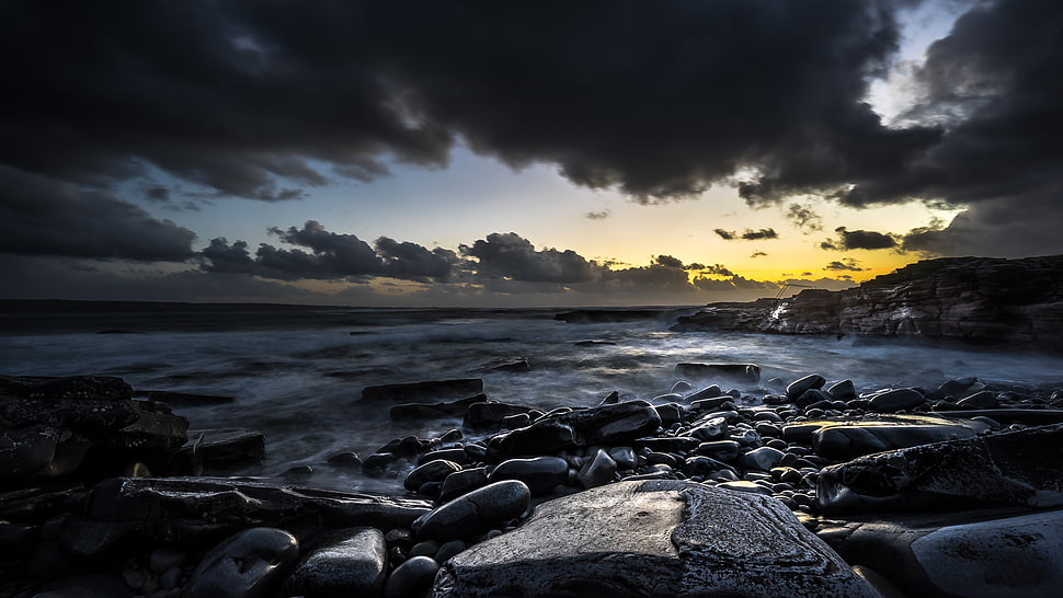 seashore during golden hour, liscannor, ireland HD wallpaper
