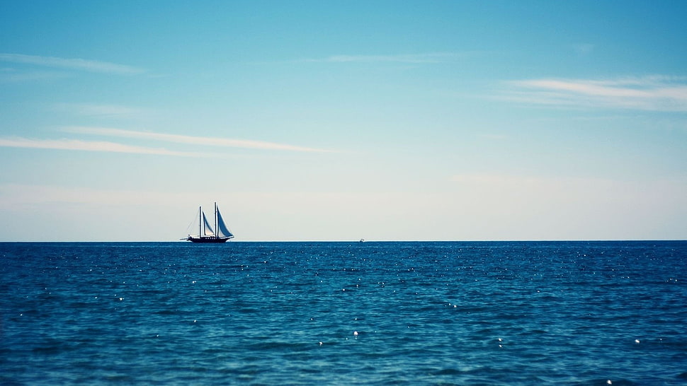 white and black sailboat, minimalism, clouds, sailing ship, water HD wallpaper