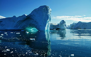 photo of iceberg during daytime HD wallpaper