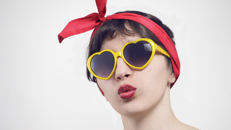 woman in yellow framed sunglasses HD wallpaper