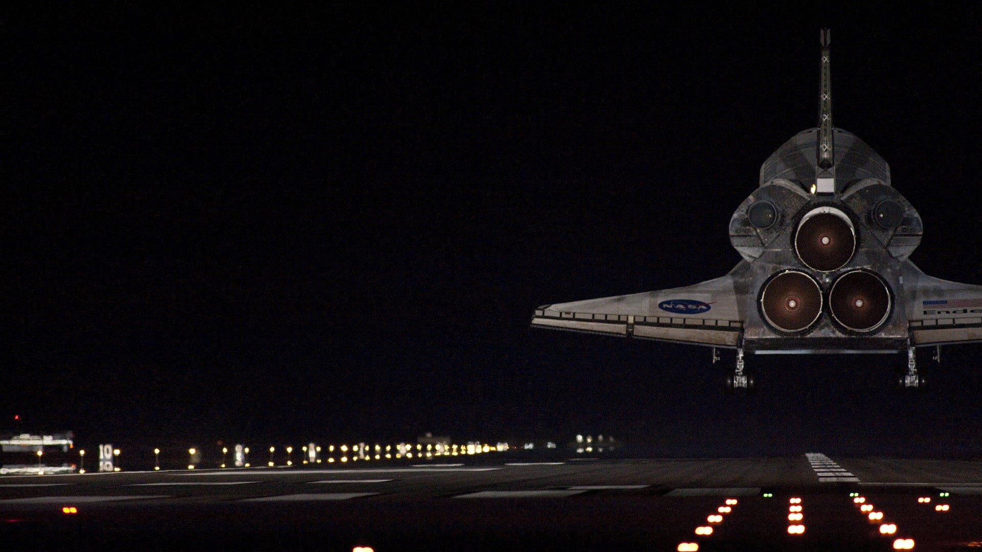 gray NASA space shuttle, space shuttle