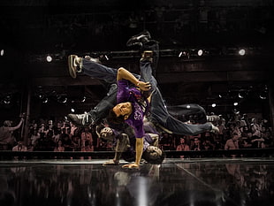 men's purple T-shirt, dancing, men HD wallpaper