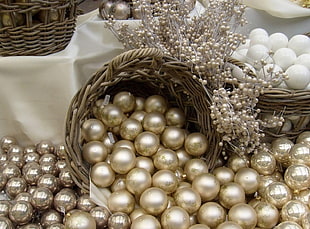 gold pearls HD wallpaper