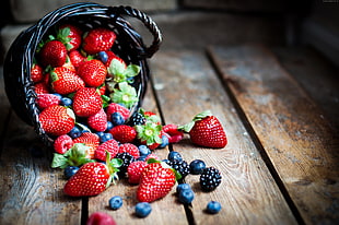 strawberries and raspberries HD wallpaper