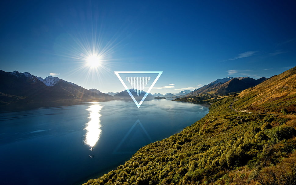body of water and summit, landscape, nature, digital art, triangle HD wallpaper